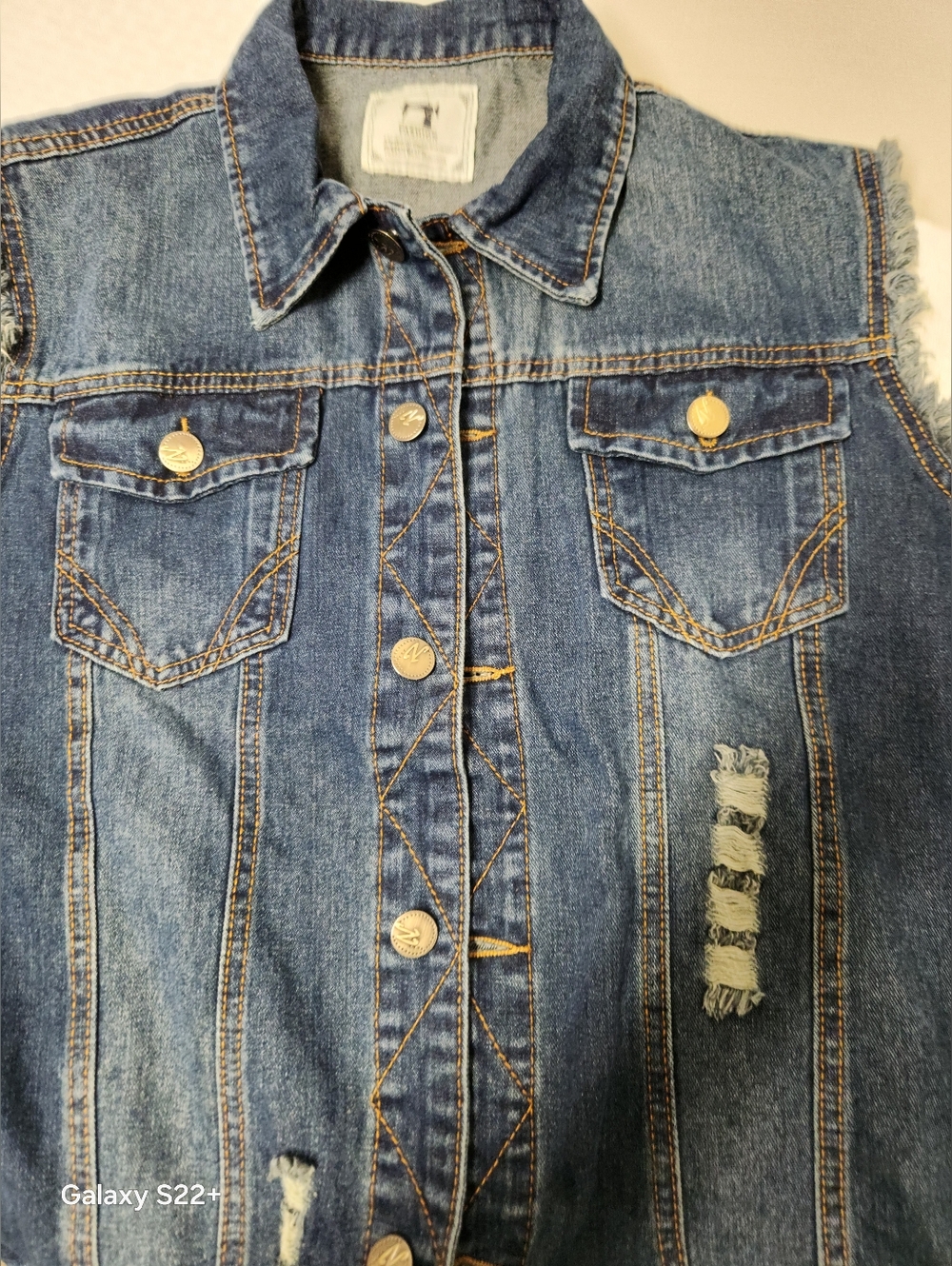 Fashion  Distressed Ripped Denim Vest Biker/Cowboy Vintage  Style Size  M .  C14 - Picture 8 of 13